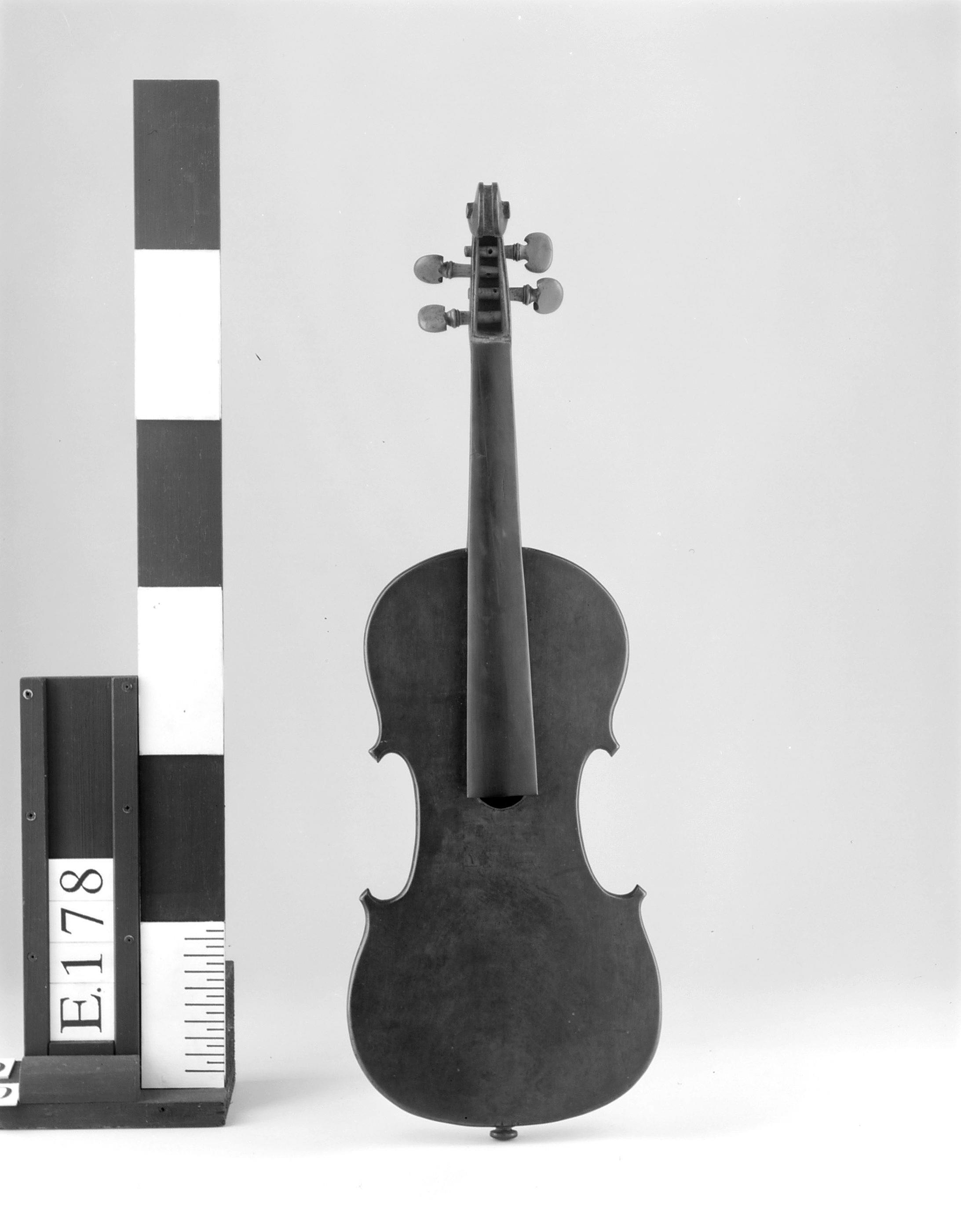 Violon sourdine - Collections du Musée de la musique - Philharmonie de  Paris - Pôle ressources