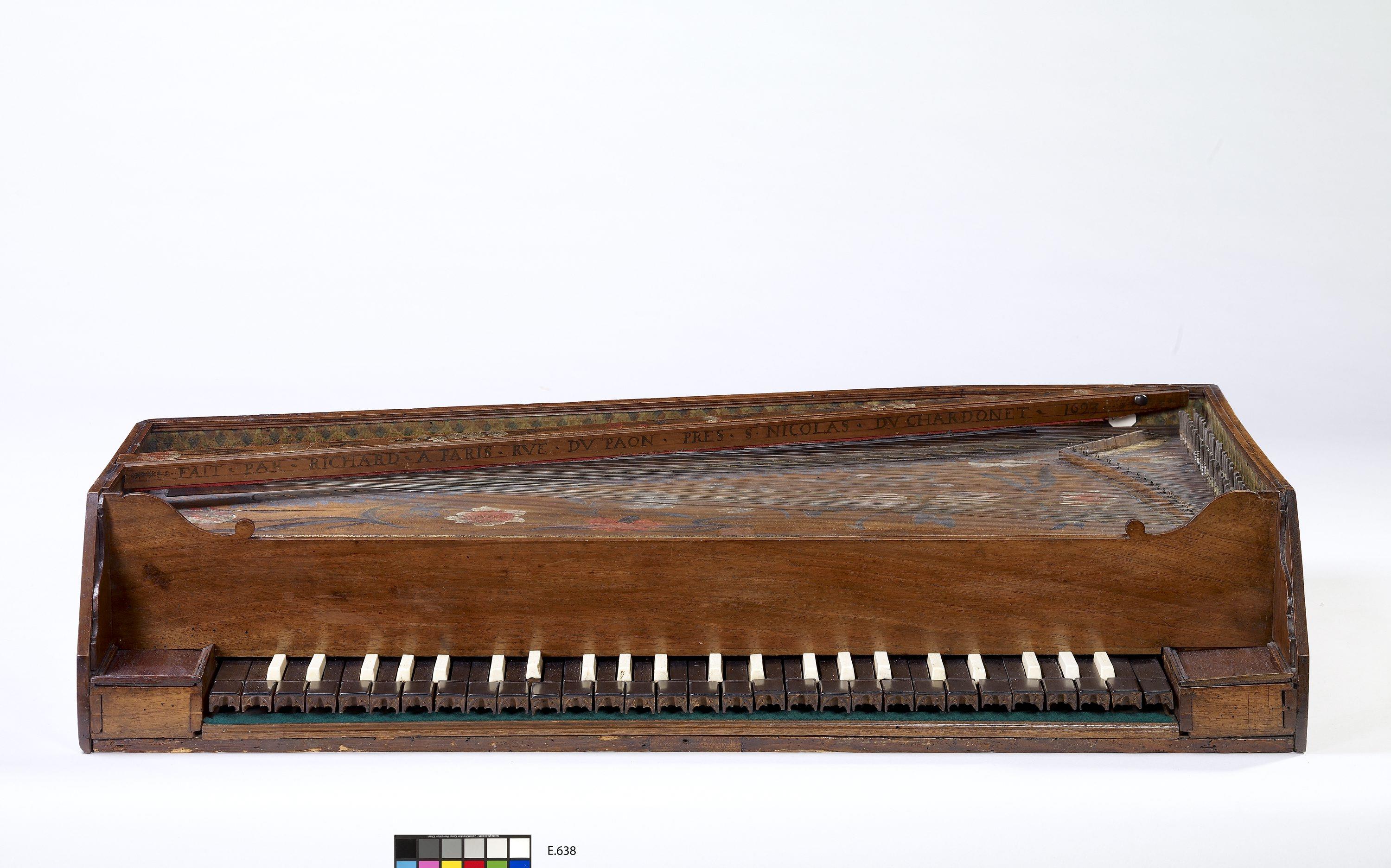 Piano électrique MKI 73 - Collections du Musée de la musique - Philharmonie  de Paris - Pôle ressources