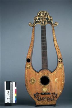 Guitare-lyre | Giovanni Battista Fabricatore