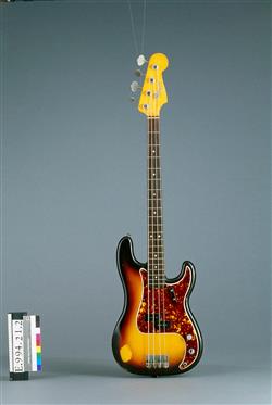Guitare basse électrique modèle Precision Bass | Fender